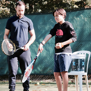 tennis lesssons for kids in paris
